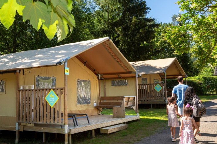 Luxe glamping Camping hu Birkelt Village in Luxemburg