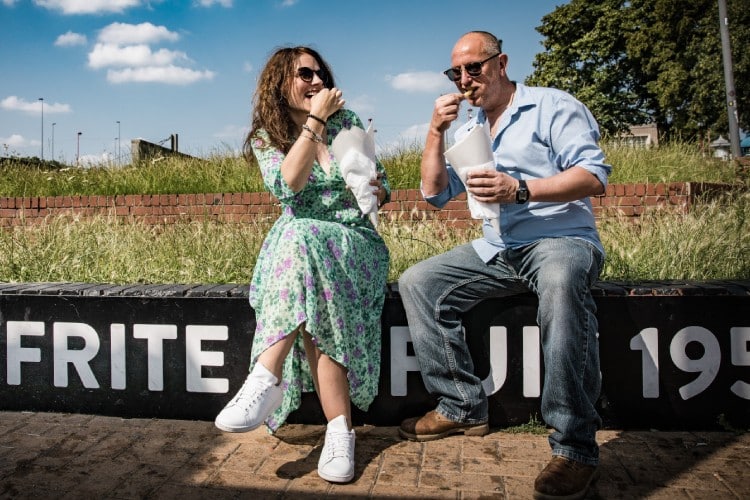Belgische Friet eten bij Friterie Robert
