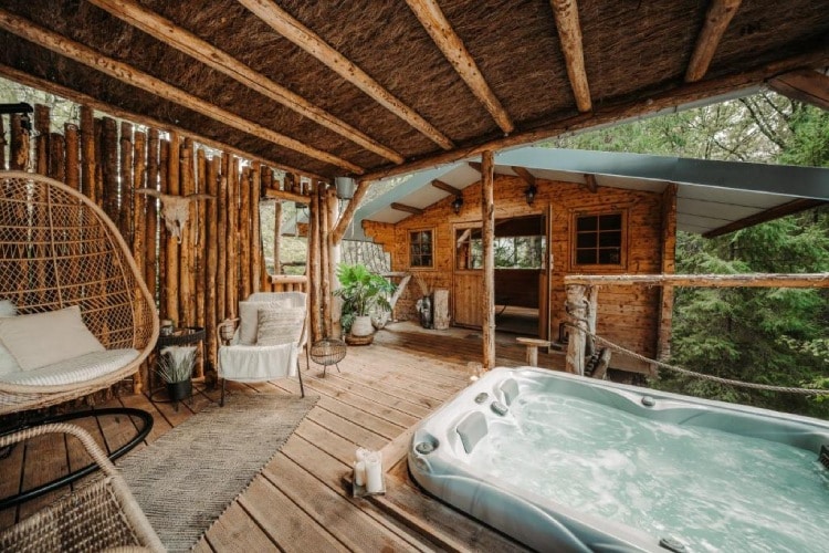 Wooden Nest in Durbuy - Chalet met Jacuzzi