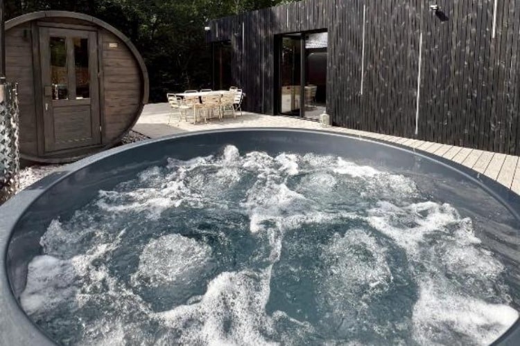 Serenity Lodge Durbuy - Sauna & Jacuzzi