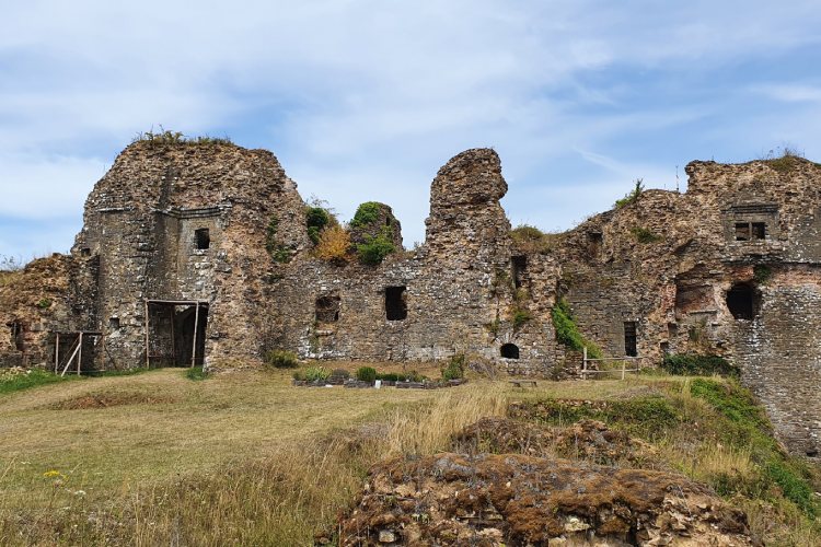 Kasteel van Montcornet in de Franse Ardennen
